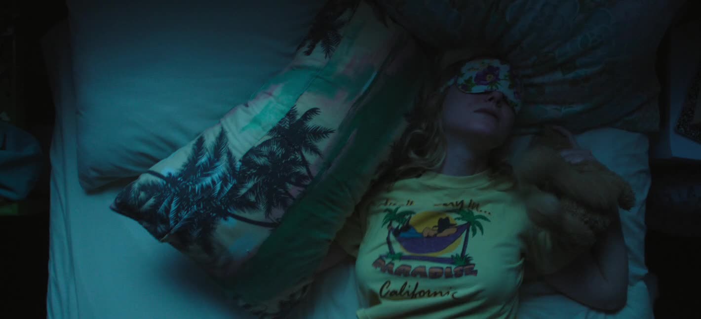 Margo má problém vyjít   Margos Got Money Troubles S01E03 720p ATVP WEB DL DDP5 1 Atmos H 264 FLUX CZ titulky mkv