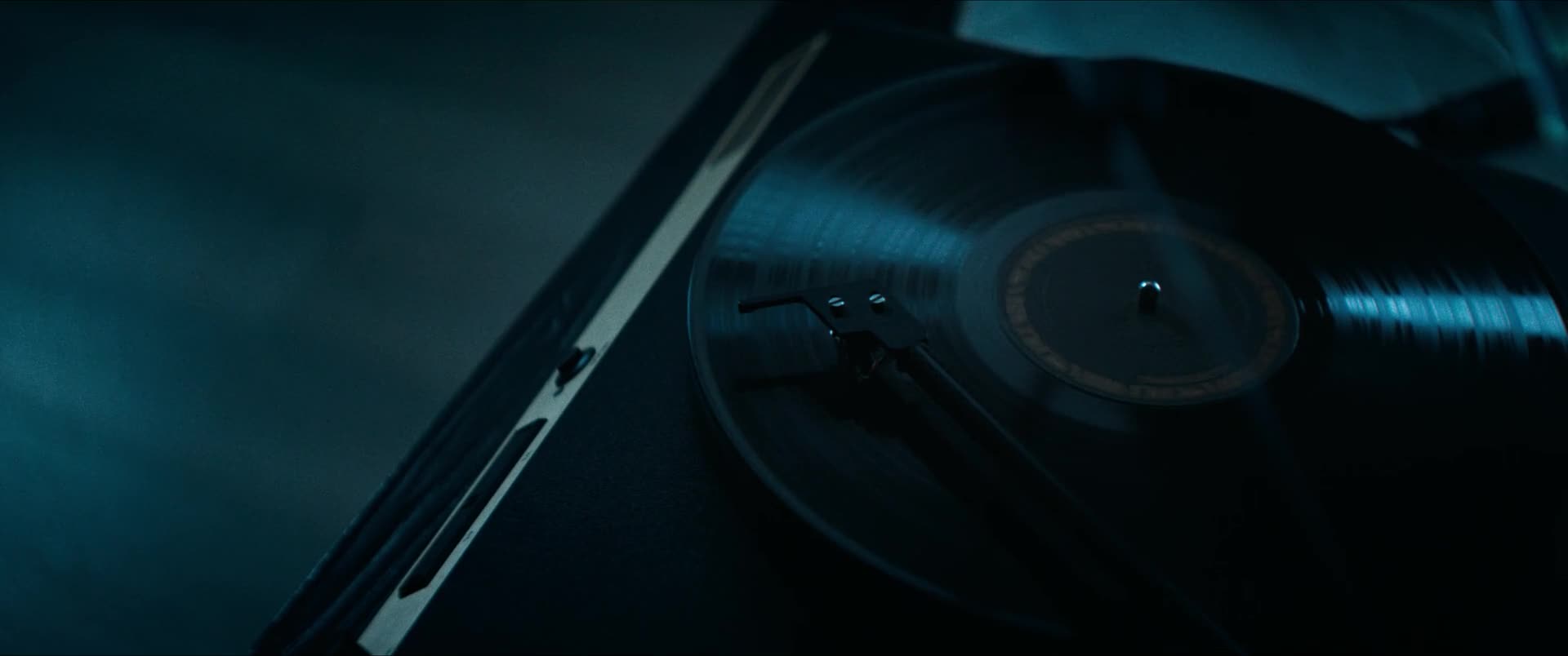 Stay 2025 1080p WEBRip x264 AAC5 1 CZ titulky mp4