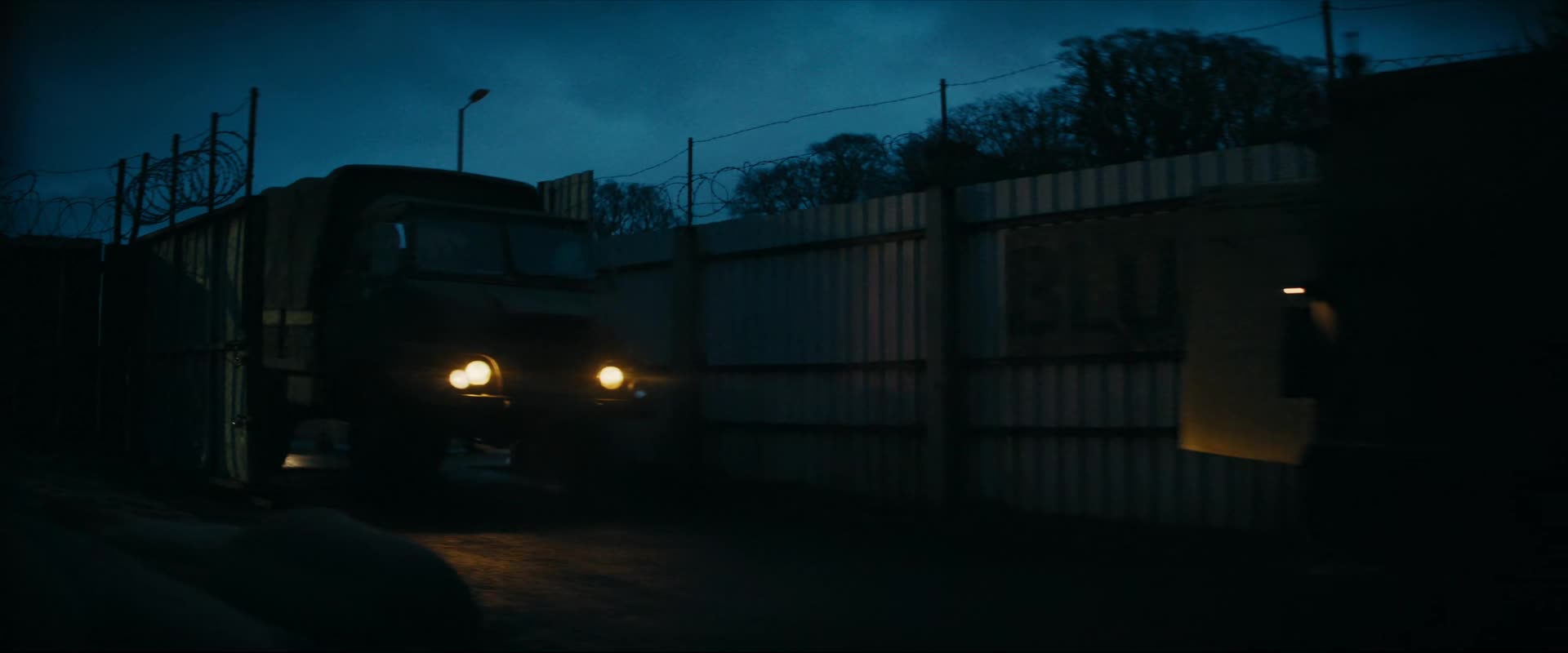 Worldbreaker 2025 1080p WEB DL HEVC x265 5 1 BONE CZ titulky mkv