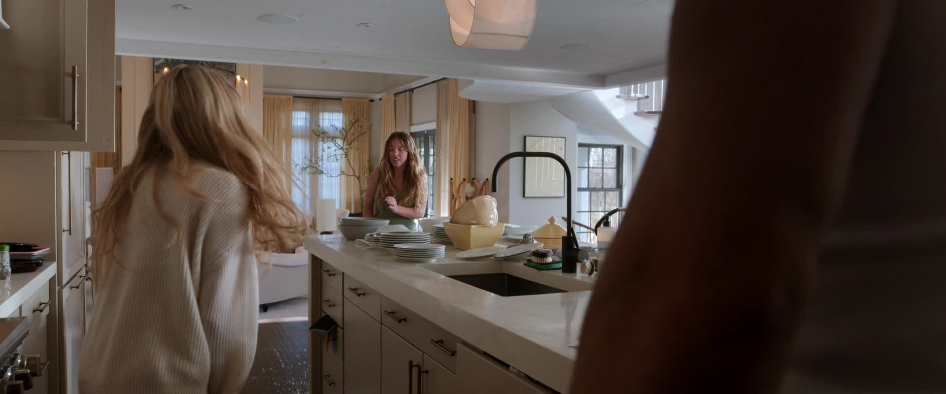 Pomocnice   The Housemaid 2025 HD 1080p WEBRip x264 AAC5 1 [YTS BZ] mp4