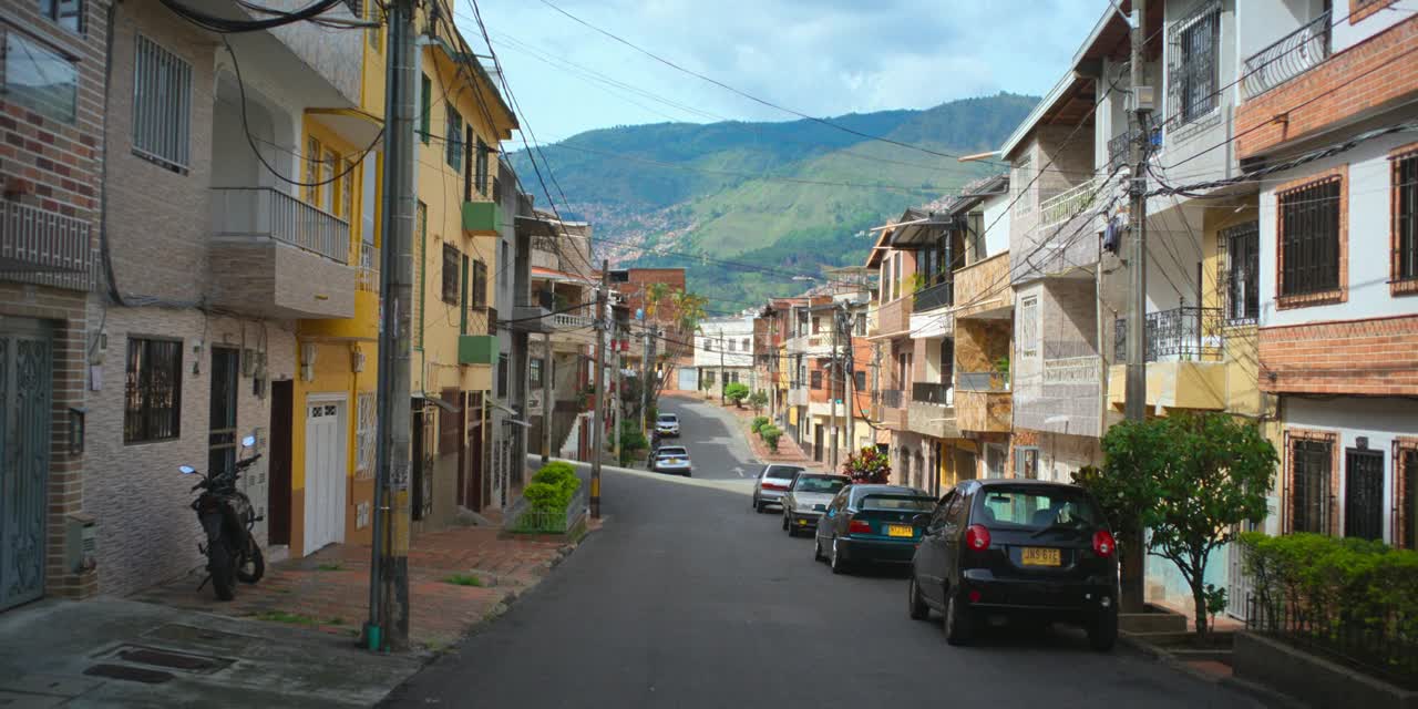 Noční recepční   The Night Manager S02E04 720p web h264 sylix CZ titulky mkv