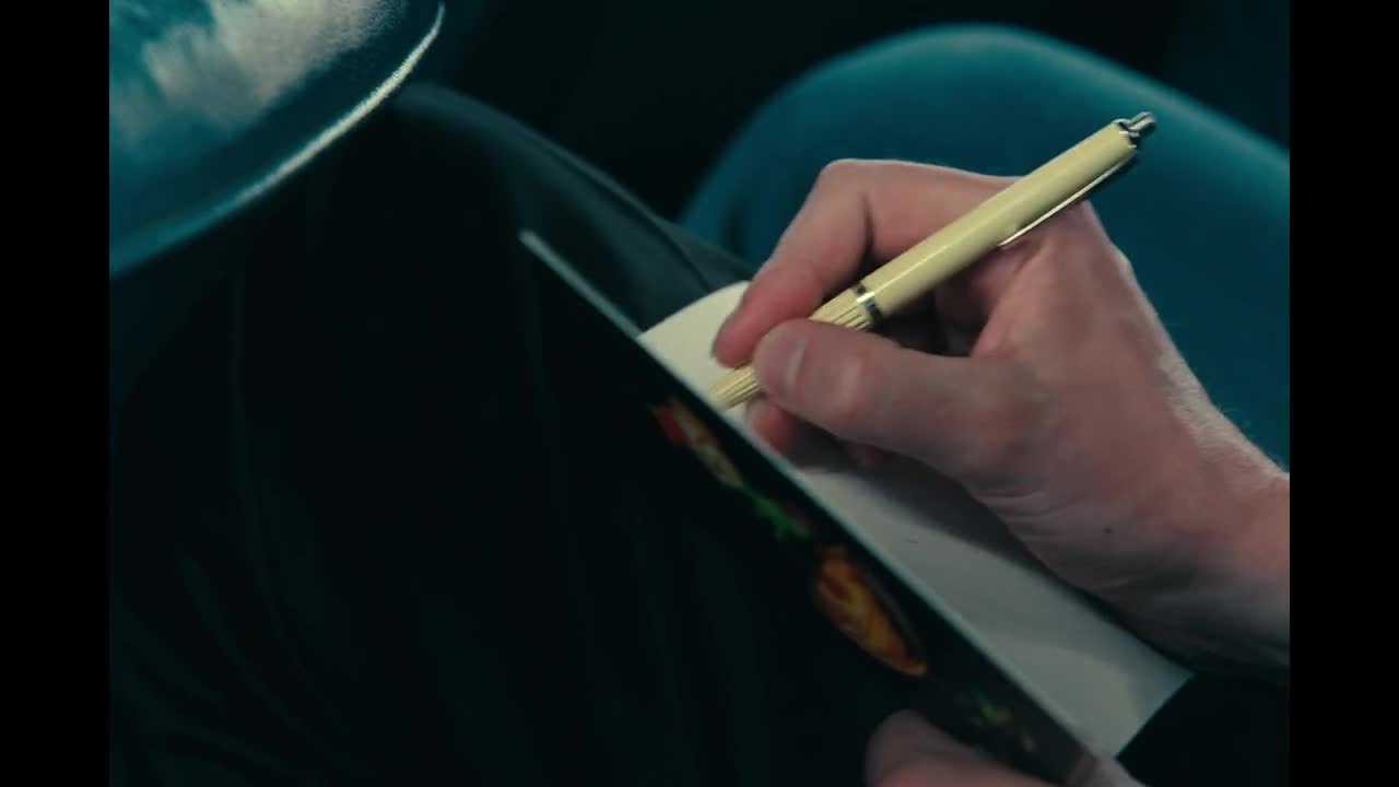 Ponies S01E01 720p PCOK WEB DL DDP5 1 H 264 playWEB CZ titulky mkv